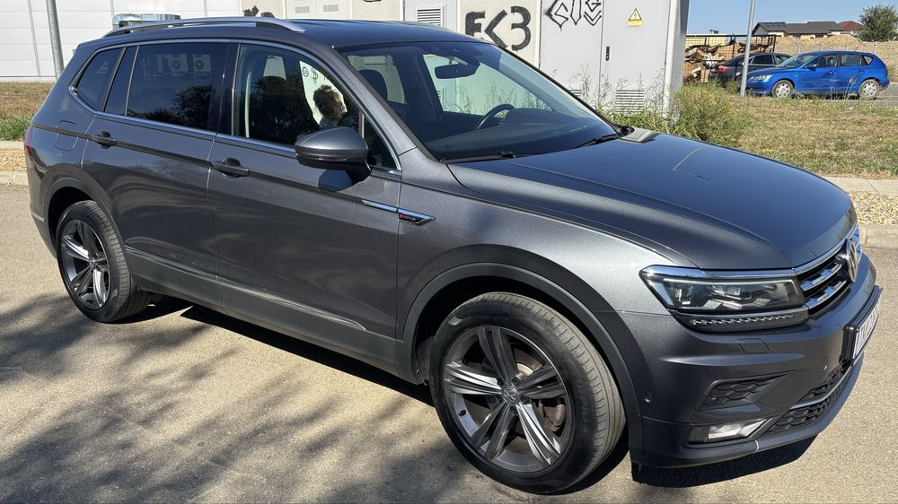 VW Tiguan AllSpace 4x4 ( Full Options )