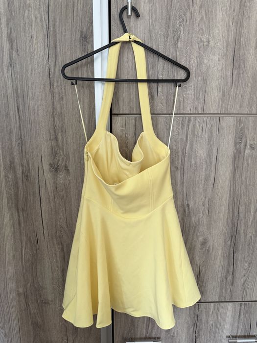 Жълта рокля ZARA
