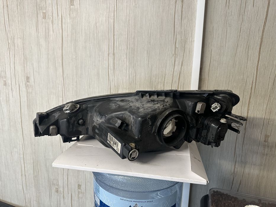 Десен фар за Пежо 206