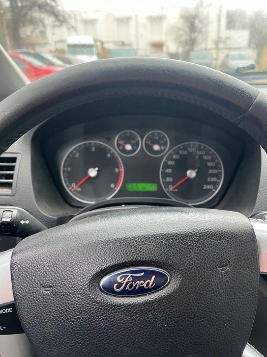 Vând ford focus C Max