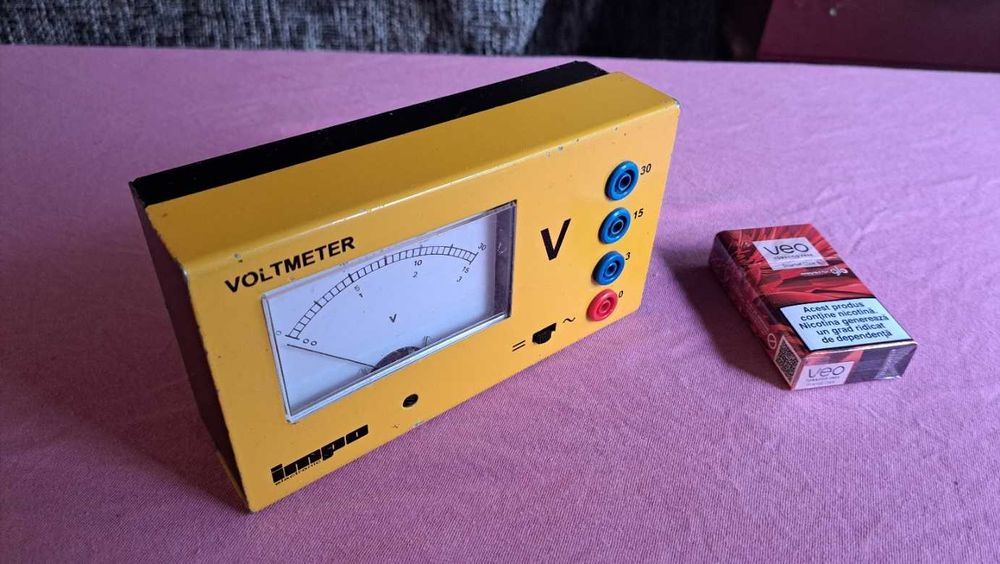 Voltmetru analogic
