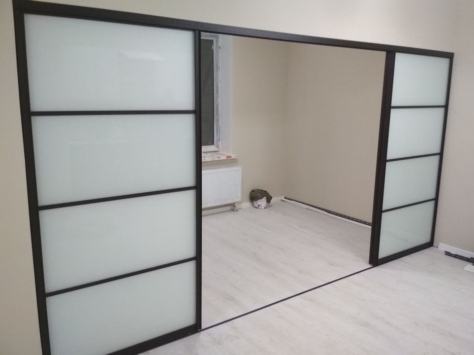 Раздвижные двери купе срочно.