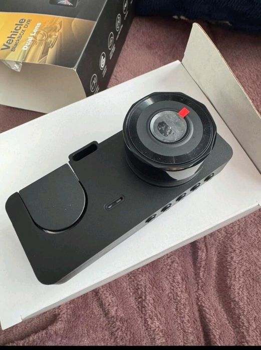 Camera auto de bord triplă cu card FULL HD