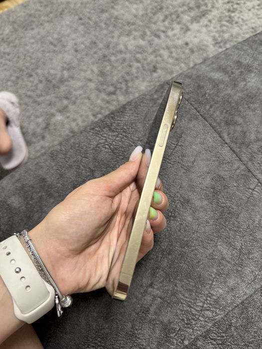 iPhone 13 Pro Max 128 GB Gold – Stare impecabilă + huse incluse