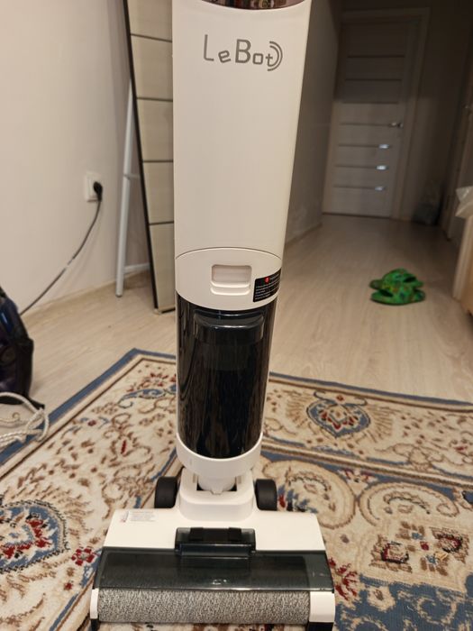 Продам пылесос моющий LeBot