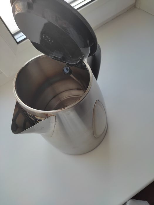 Электрический чайник 2500 тенге