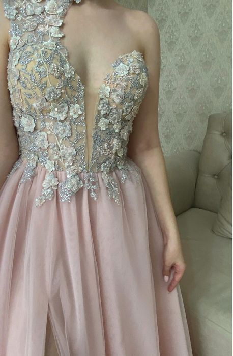 Продам новое платье