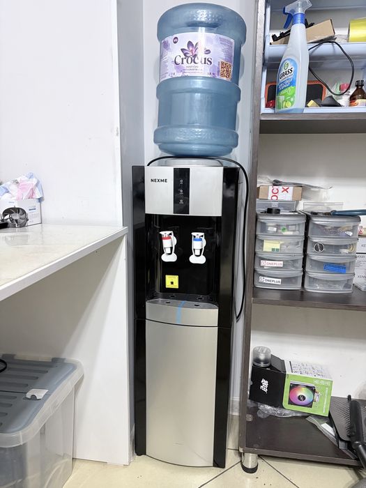 Куллер для воды Nexme в отличном состоянии
