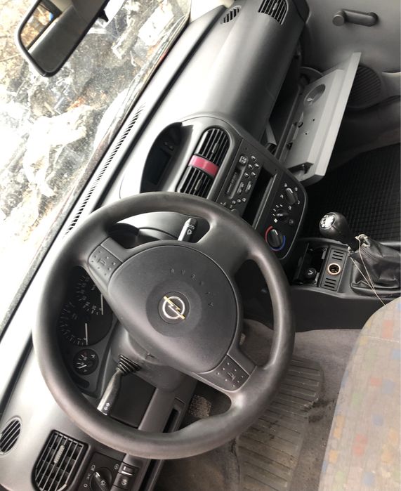 Opel corsa c 1.0 i на части