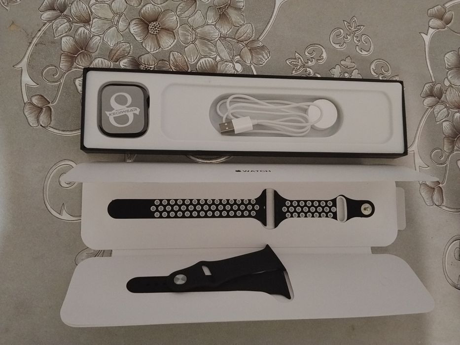 Apple Watch 8 series