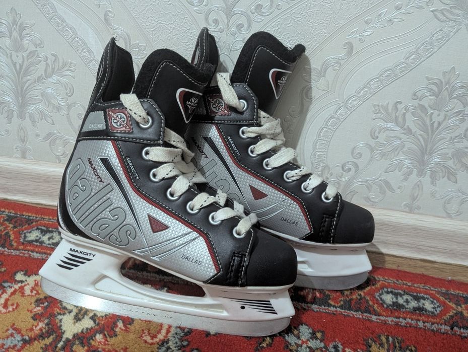 Коньки хоккейные 37 размер