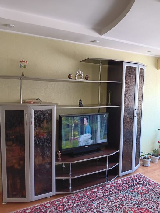 Продам стенку не большую