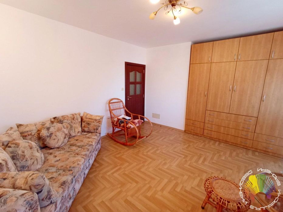 Дава се под наем Тристаен апартамент в Бургас, Възраждане - 120 кв.м за 459 € - Снимка #13