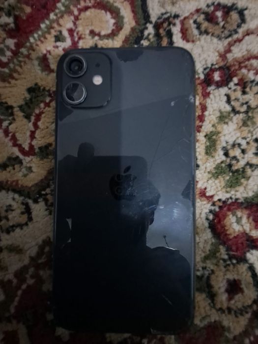 Айфон 11 с гарантиейм