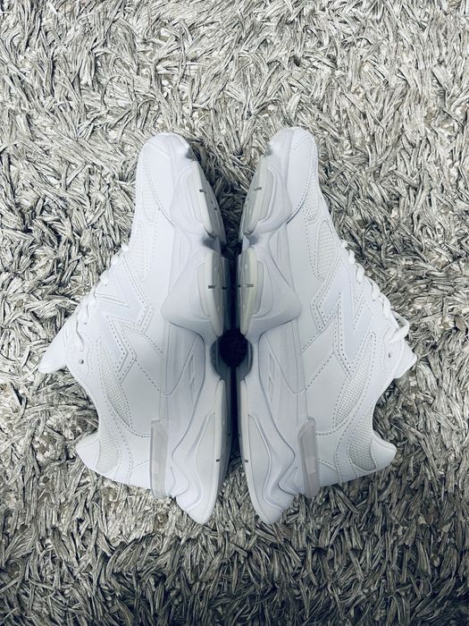 Adidasi New Balance 9060 Albi