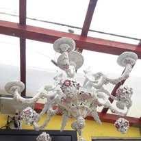 Candelabru cu opt brare din portelan