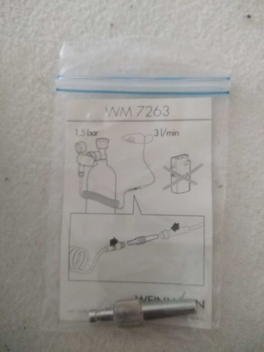 Sistem portabil cu butelie oxigen  2L si regulator Weinmann Oxitron 3