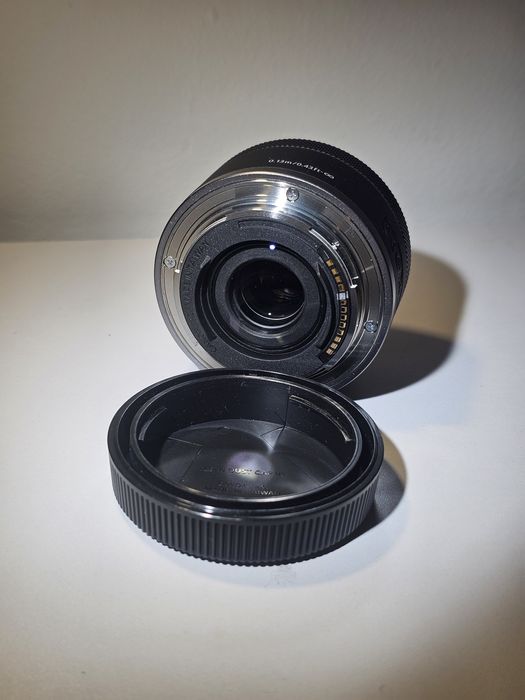 Canon 16 mm f2.8 rf