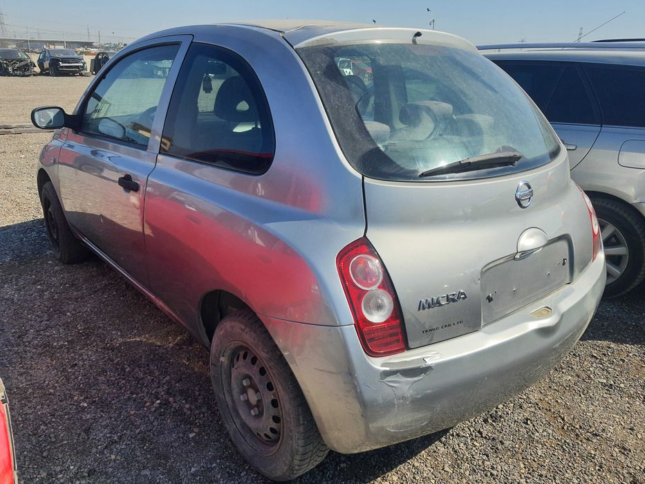 На части! Nissan Micra 1.2i