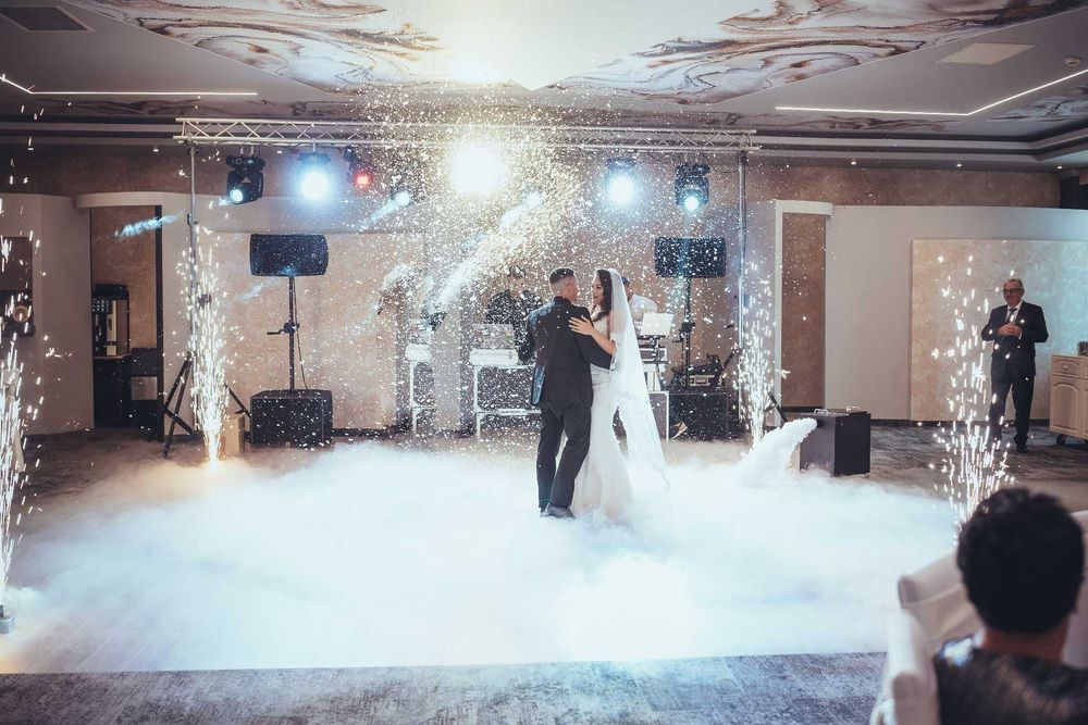 Foto-Video, DJ, Dronă, Fum Greu și Artificii-Pachet Complet Evenimente