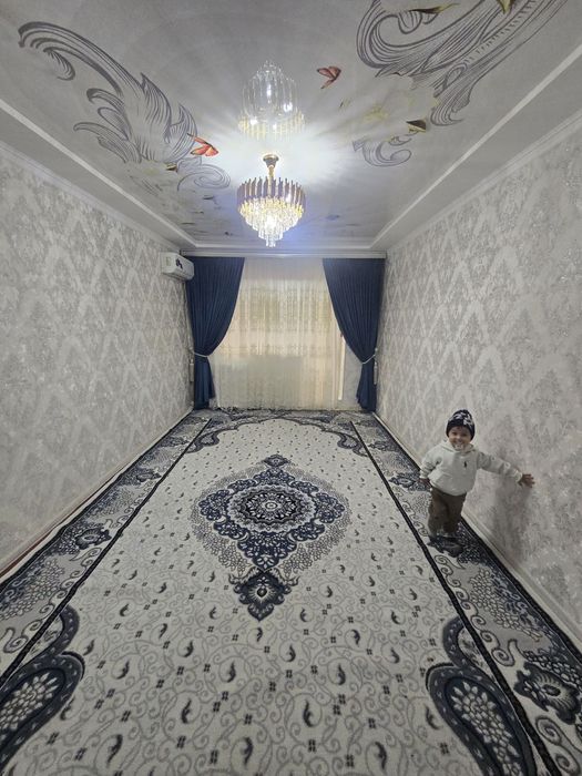 Dom sotiladi 2 qavat 1 xona paxtazor 15 Maktab oldi Narxi 290 milion