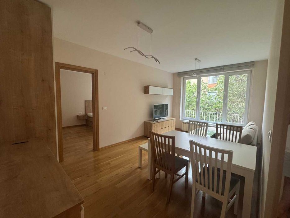 Продава се Четиристаен апартамент в София, Оборище - 86 кв.м за 16 €/кв.м - Снимка #1