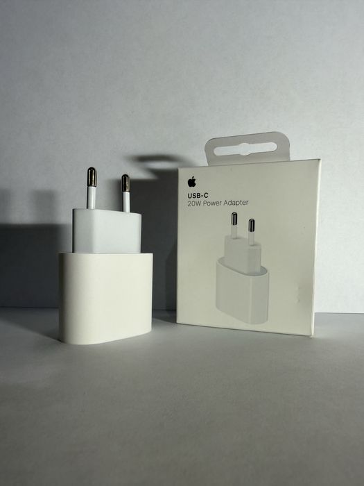 Оригинальный адаптер питания и кабель Apple USB-C