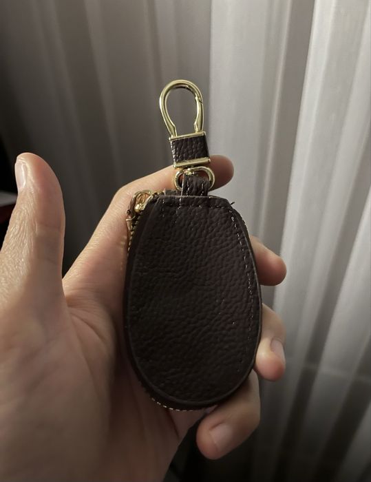 продам ключницу для ключей дома