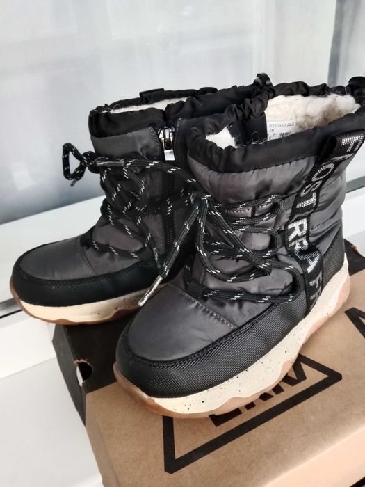 Продам зимние сапожки 28р