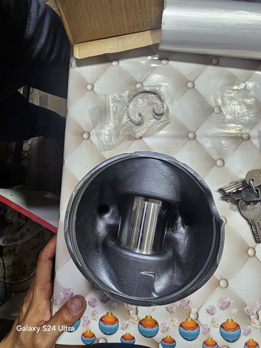 Volvo porshin yuk moshinaniki