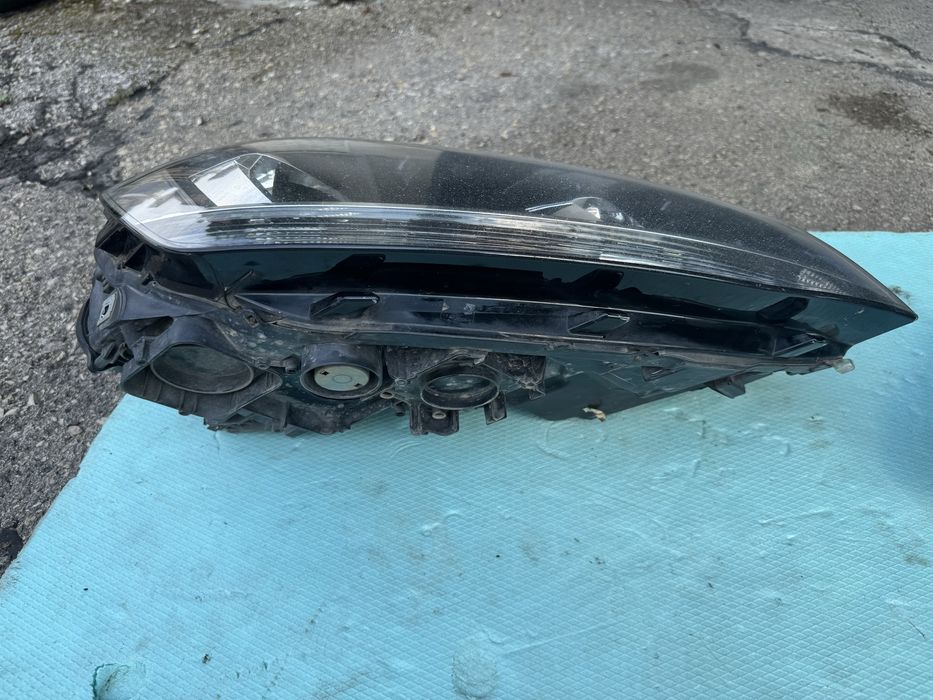 Golf 7 комплект фарове ксенон Валео