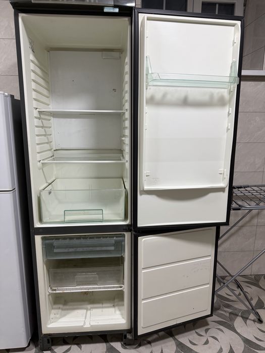 Холодильник Electrolux, двухкамерный