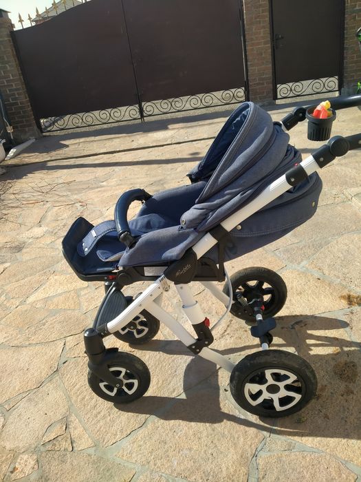 Продам коляску 3в1