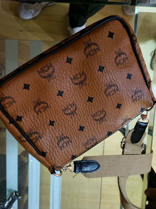 Vand Geanta MCM noua