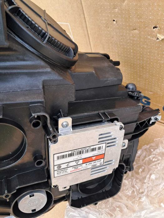 Faruri VALEO NOI ( EUROPA) FULL echipate 044923/044924,D3S, H7, Bi-Xenon