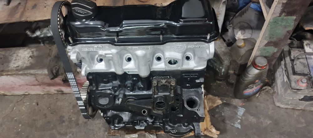 Продам двигатель 1.8 обем