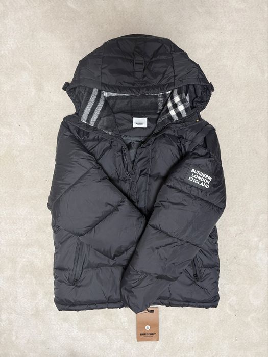 Geaca Burberry- noua, nefolosita