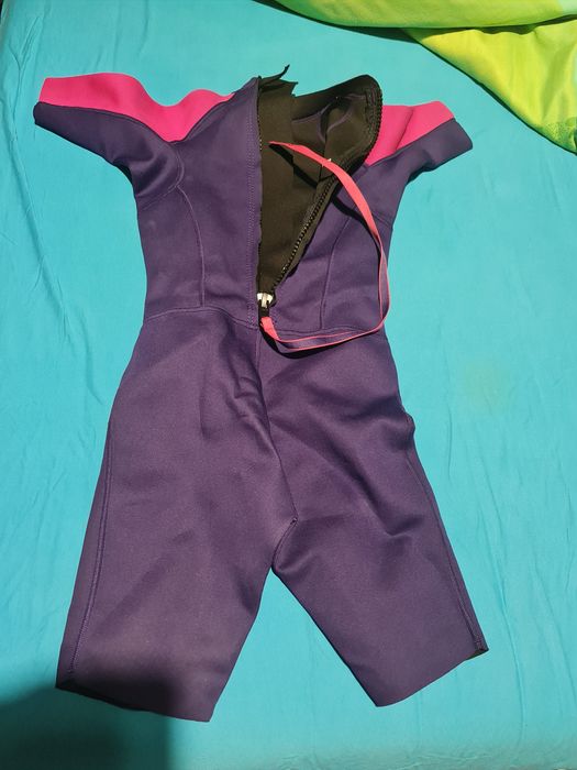 Детски неопрен за момиче