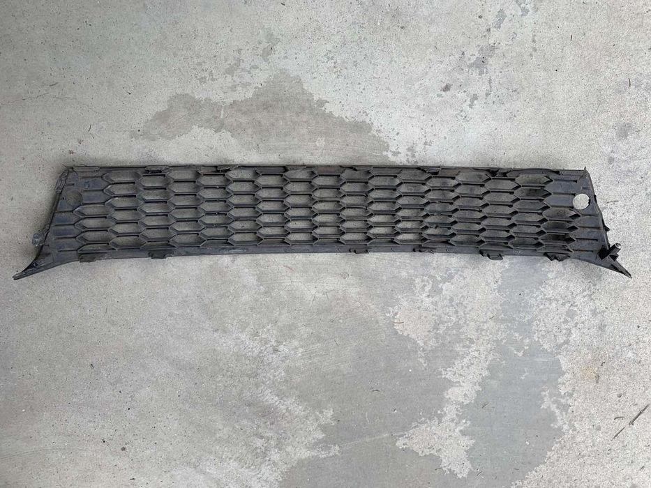 Решетка в бронята на Мицубиши ASX