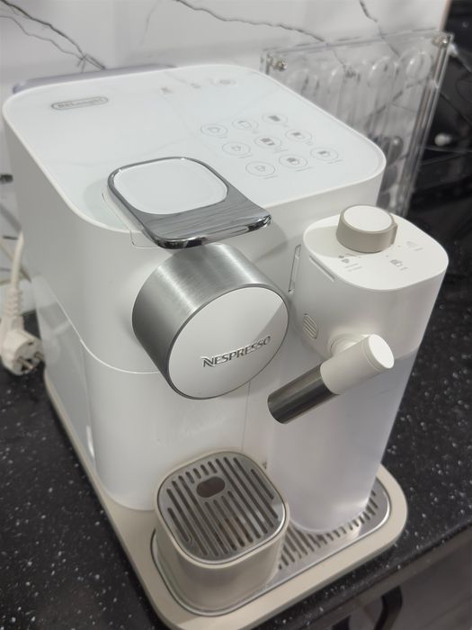 Espressor Gran Latissima Nespresso