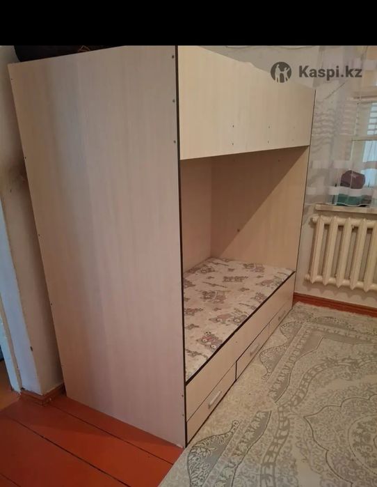 Кровать двухяростная