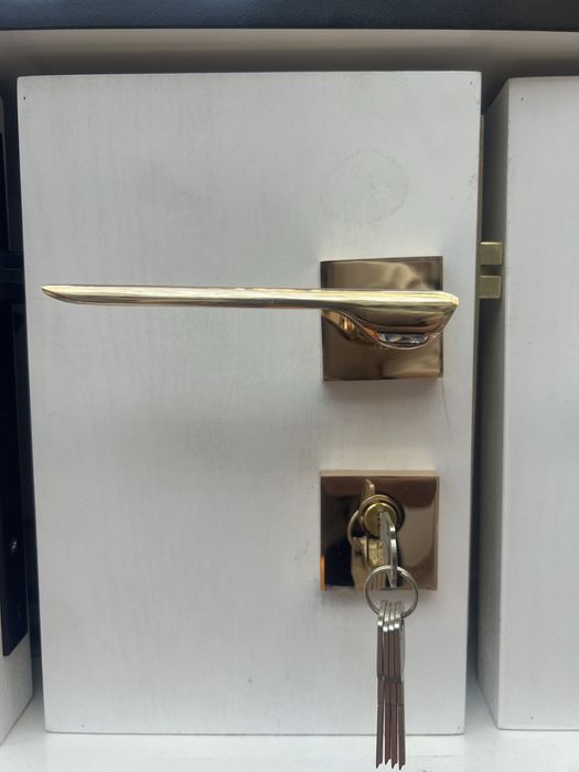 Дверные замки в широком ассортименте