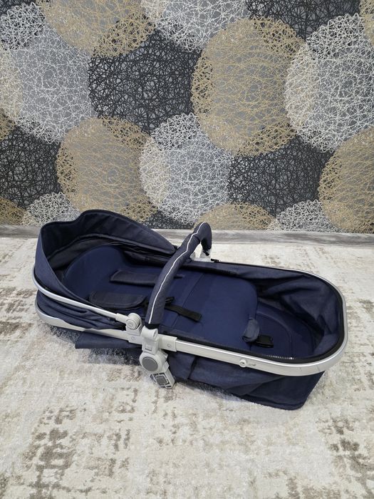 Продаю детскую коляску