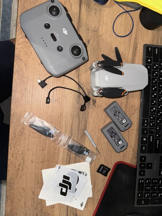 Продаю dji mini se2