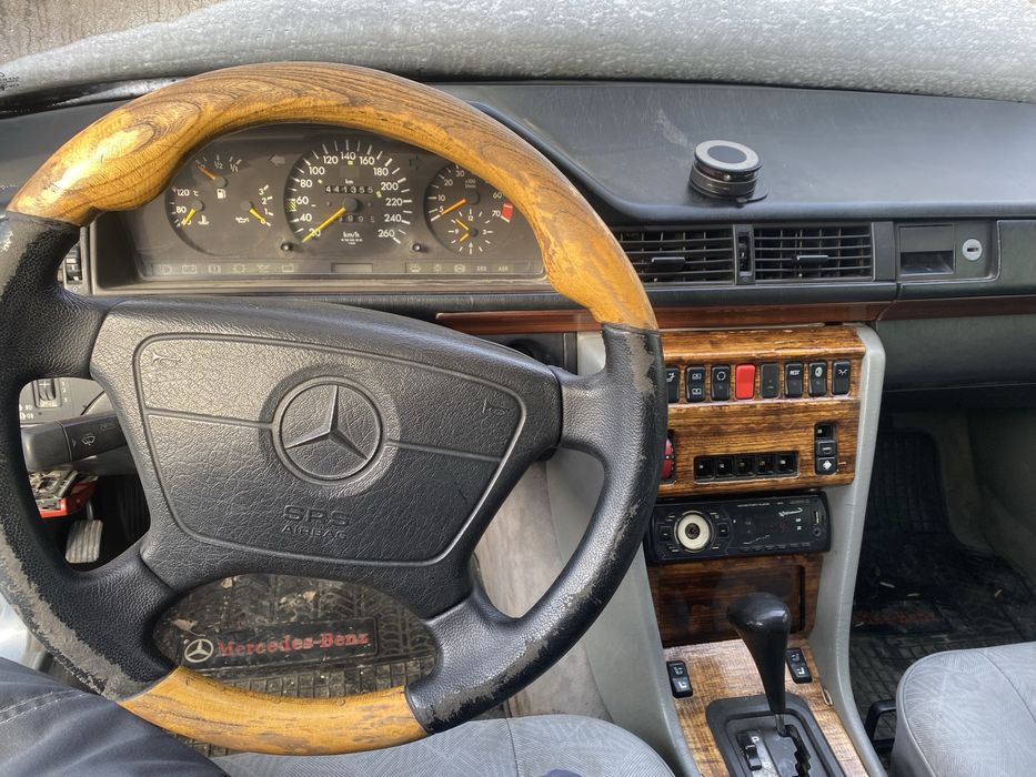 Продам Мерседес 124 об 2.8