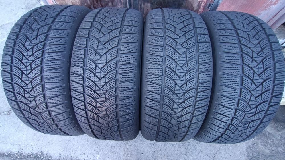 235/55/17 Dunlop