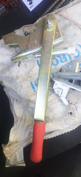 Зажим клуч для опалубки