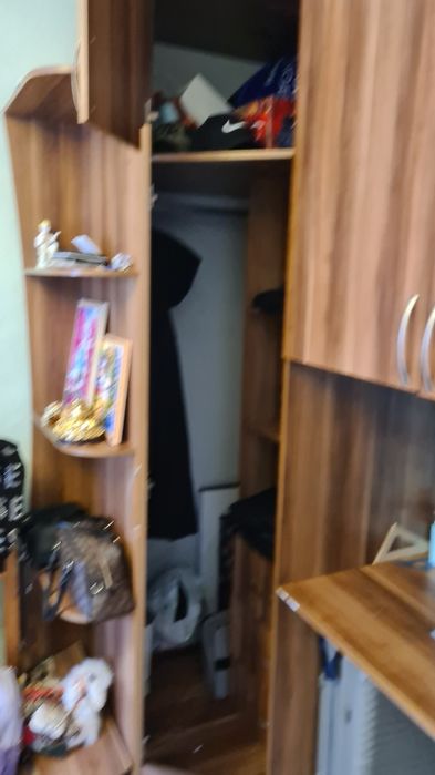 Продам шкаф угловой