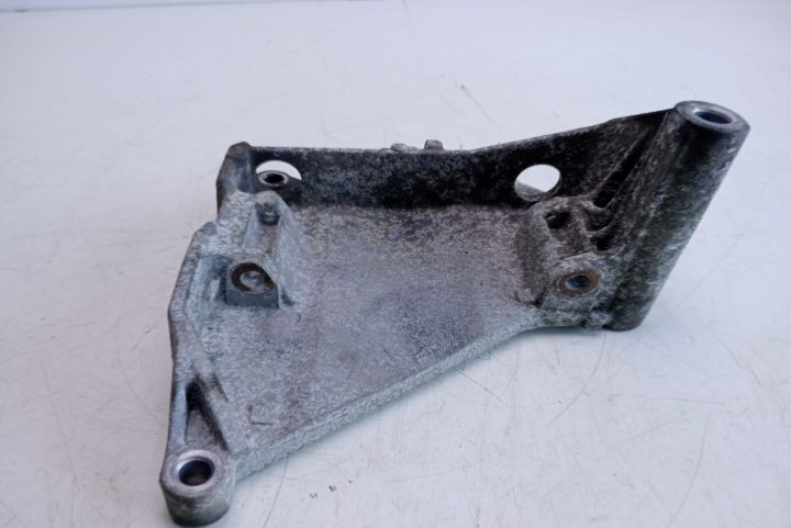 Suport alternator   2.5 tdi 070903143C Volkswagen VW Touareg generati