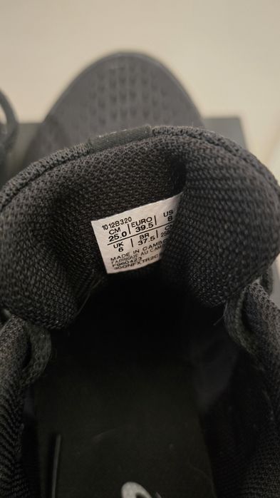 Чисто нови обувки